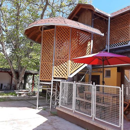 Gyopár Gyöngye Apartmanház Orosháza Exterior foto