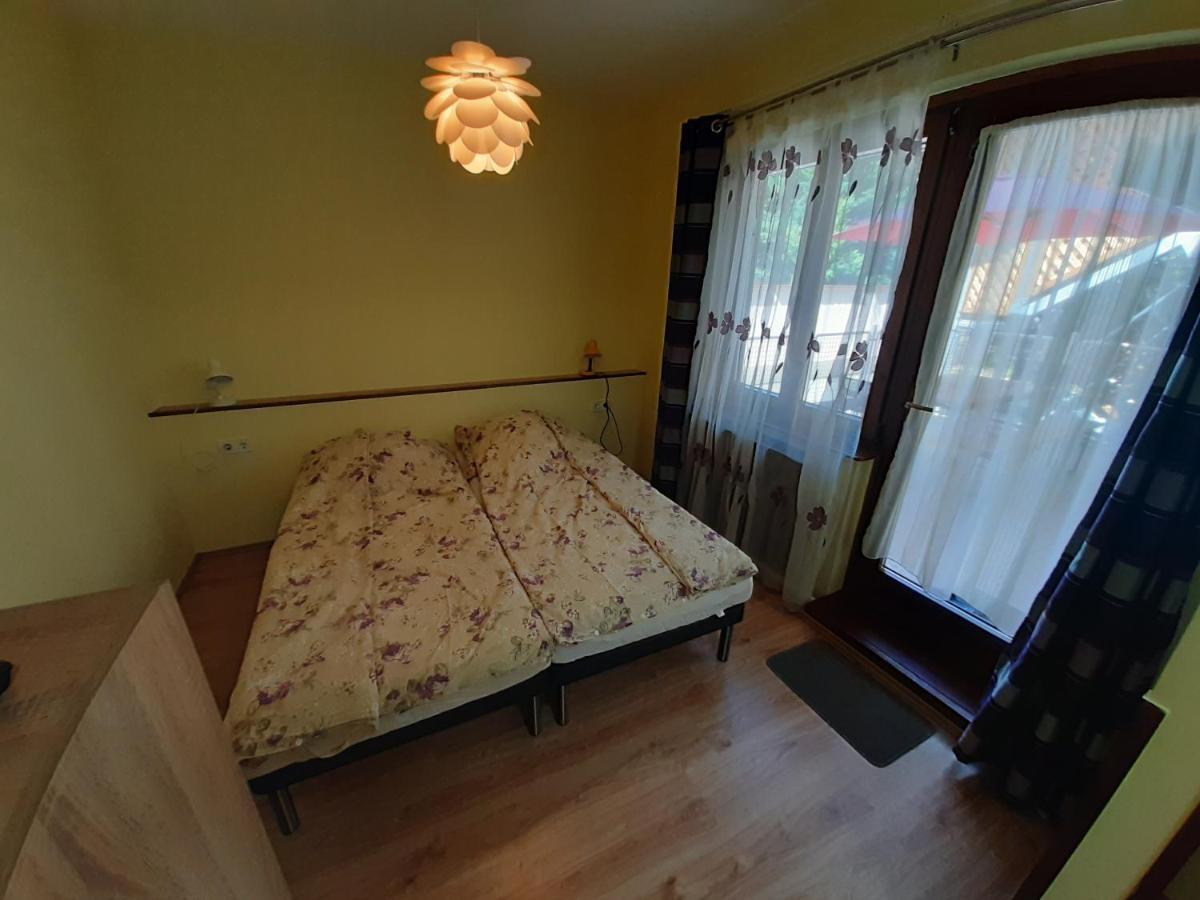 Gyopár Gyöngye Apartmanház Orosháza Exterior foto