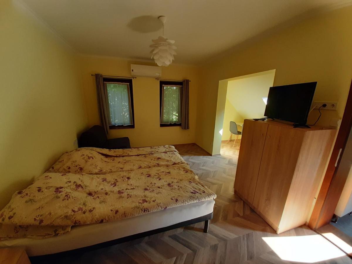 Gyopár Gyöngye Apartmanház Orosháza Exterior foto