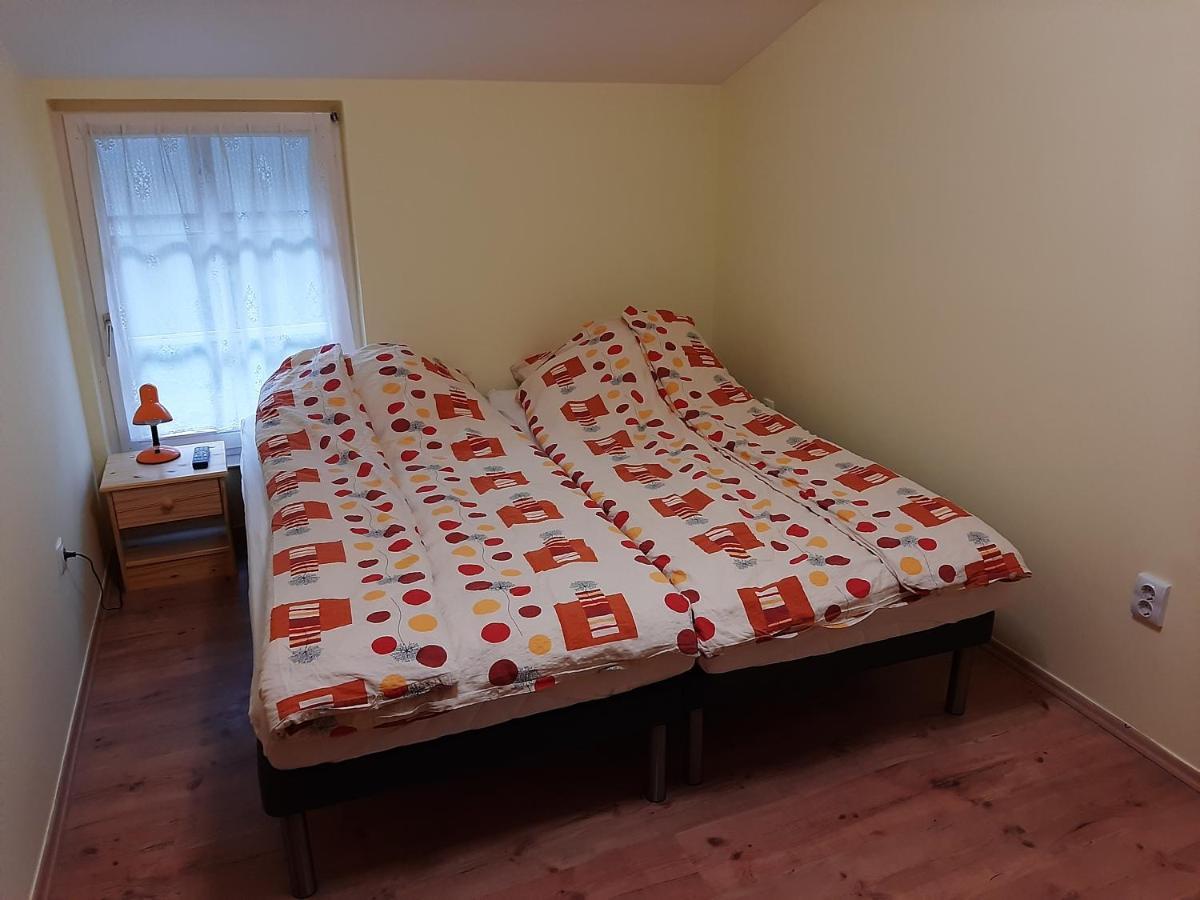 Gyopár Gyöngye Apartmanház Orosháza Exterior foto