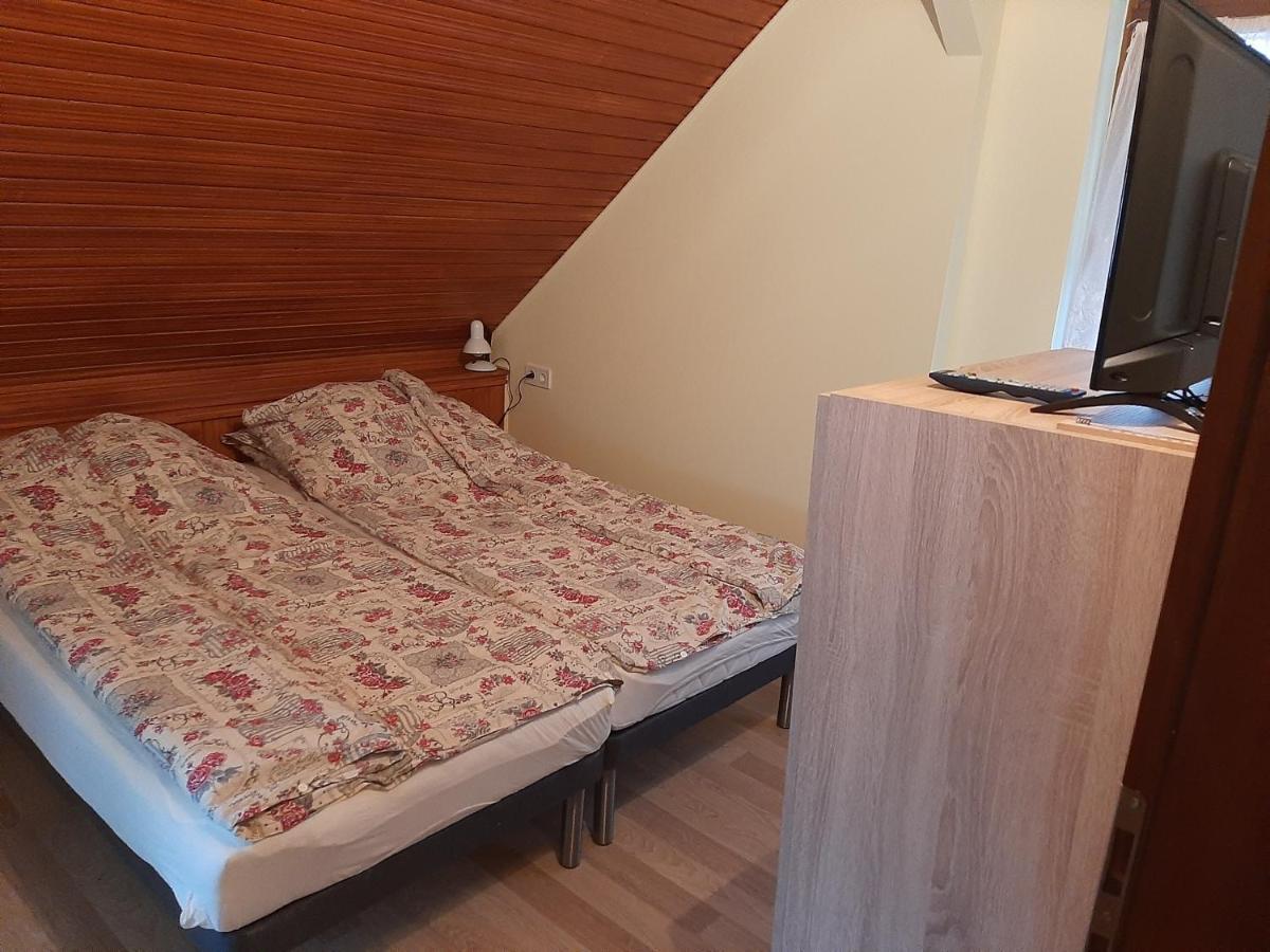 Gyopár Gyöngye Apartmanház Orosháza Exterior foto
