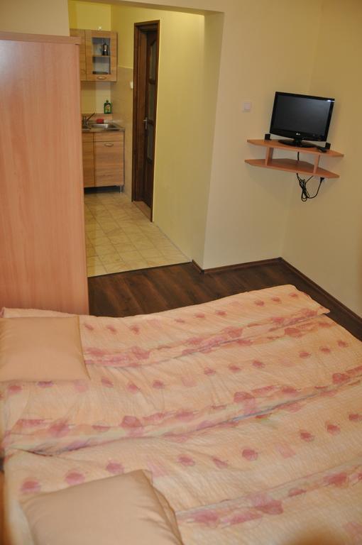 Gyopár Gyöngye Apartmanház Orosháza Exterior foto